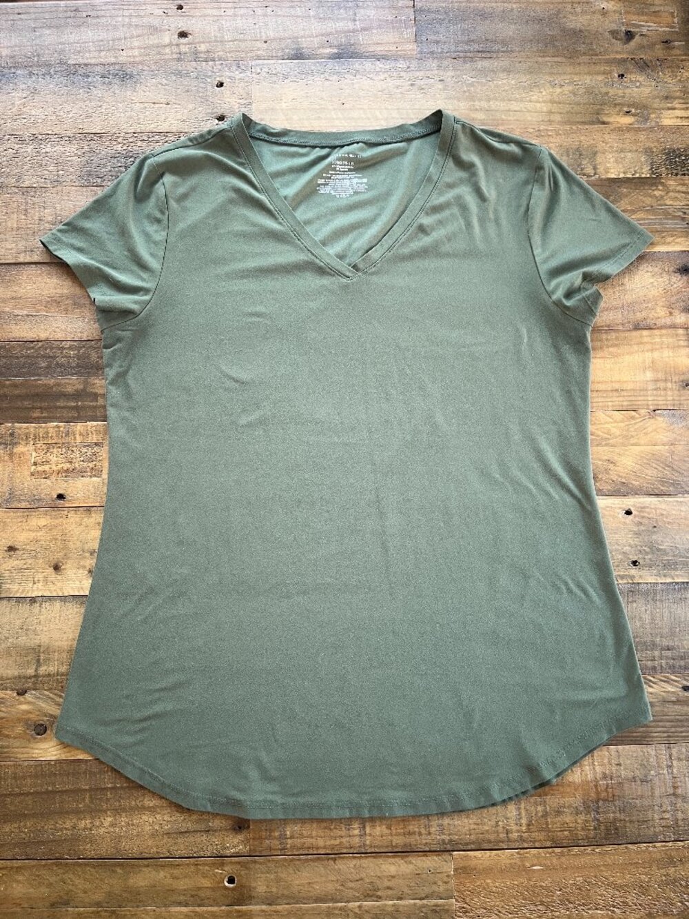 No Boundaries Short Sleeve V-Neck Tee Olive XL